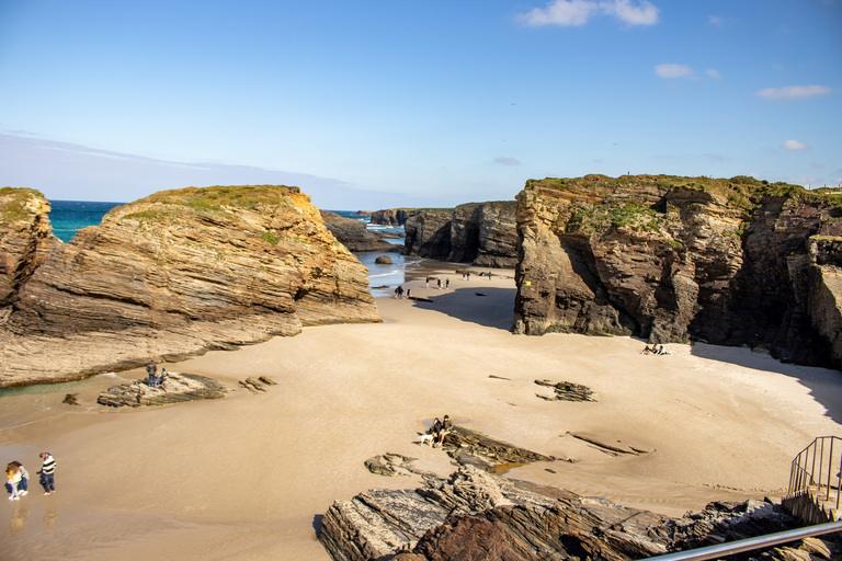 Playa de las Catedrales con marea alta
