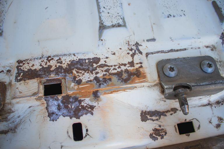 Corrosión en la carrocería de la furgoneta camper